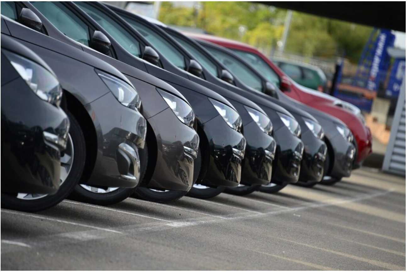 journal-de-lauto-le-nombre-de-petites-annonces-vo-continue-de-glisser-en-europe